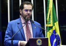 Pix é o maior ponto de embate dentro da PEC do BC, diz relator