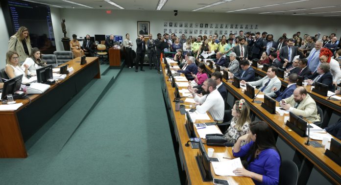 Brasília (DF) 12/11/2024 Reunião da Comissão de Constituição e Justiça e de Cidadania (CCJ) da Câmara dos Deputados. Foto Lula Marques/ Agência Brasil