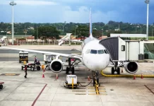 Avião supera ônibus como meio de transporte preferido em viagens pessoais Avião, aeroporto, aviões