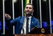 Cleitinho e Nikolas Ferreira lideram cenários de 2026 para o governo de MG, aponta o instituto Paraná