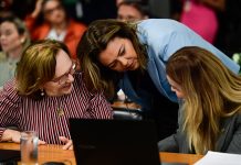 Congresso pode reduzir espaço das mulheres, alertam parlamentares