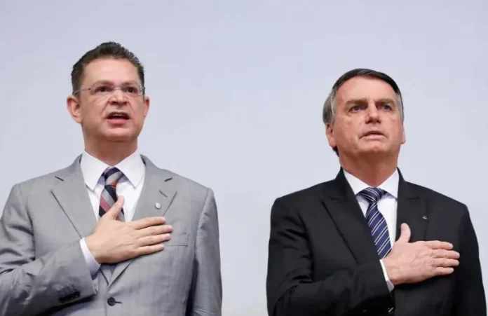 Sóstenes.jpg Deputado Sóstenes Cavalcante (PL-RJ) com Jair Bolsonaro.