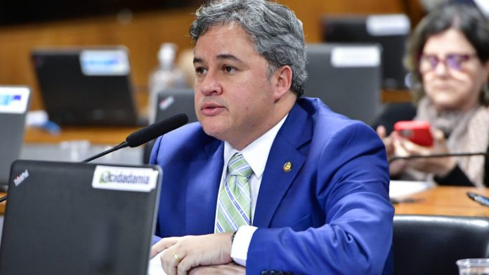Efraim Filho Devedor contumaz, inadimplente, inadimplência