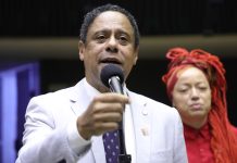 Nova regra no Código Civil evita que novo dono assuma dívidas de antigo estabelecimento Deputado federal Orlando Silva