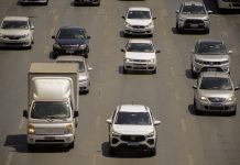 Governo regulamenta o Programa Mover, com novas exigências para veículos Brasília (DF) 18/09/2023 – Semana Nacional do Trânsito começa nesta segunda-feira, com o tema No trânsito, escolha a vida, o objetivo da Semana é promover a reflexão sobre a forma como nos deslocamos nas cidades e os problemas que o uso excessivo dos veículos pode causar ao meio ambiente e ao bem-estar da sociedade