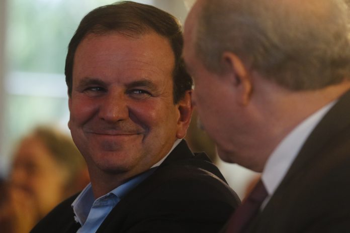 Rio de Janeiro (RJ), 29/08/2023 - O prefeito Eduardo Paes e o presidente do BNDES, Aloizio Mercadante, na abertura do seminário Thinking 20, a Global Order for Tomorrow, no Palácio da Cidade. Foto: Fernando Frazão/Agência Brasil