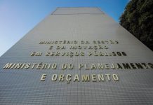 LDO 2026 prevê superávit fiscal de R$ 34,4 bilhões e salário mínimo de R$ 1.630 Brasília (DF), 15/04/2024, Fachada do prédio do Ministério do Planejamento e Orçamento (MPO), na Esplanada dos Ministérios.