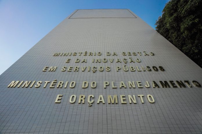 Brasília (DF), 15/04/2024, Fachada do prédio do Ministério do Planejamento e Orçamento (MPO), na Esplanada dos Ministérios.