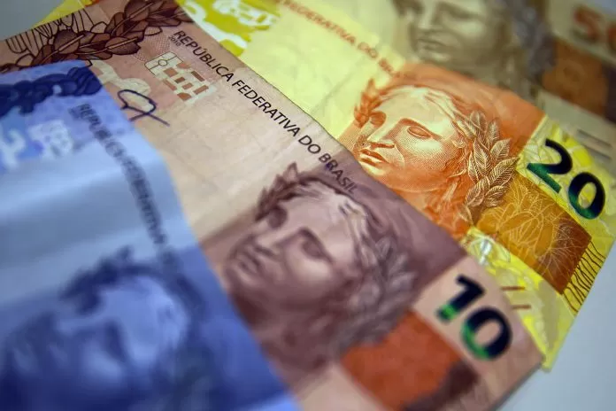 Moeda Nacional, Real, Dinheiro, notas de real Moeda Nacional, Real, Dinheiro, notas de real, fiscal, despesas