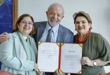 Márcia Lopes assume Ministério das Mulheres no lugar de Cida Gonçalves Brasília (DF), 05/05/2025 - Presidente da República, Luiz Inácio Lula da Silva, durante nomeação e posse de Márcia Helena Carvalho Lopes como Ministra de Estado das Mulheres, realizado no Palácio do Planalto.
