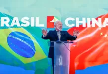 BRICS não quer brigar com o dólar, diz Lula Presidente da República, Luiz Inácio Lula da Silva, durante coletiva de imprensa em Pequim.