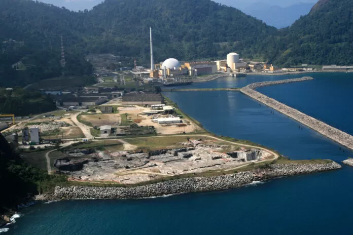 5926591040_55c35c63b4_o usina nuclear Angra