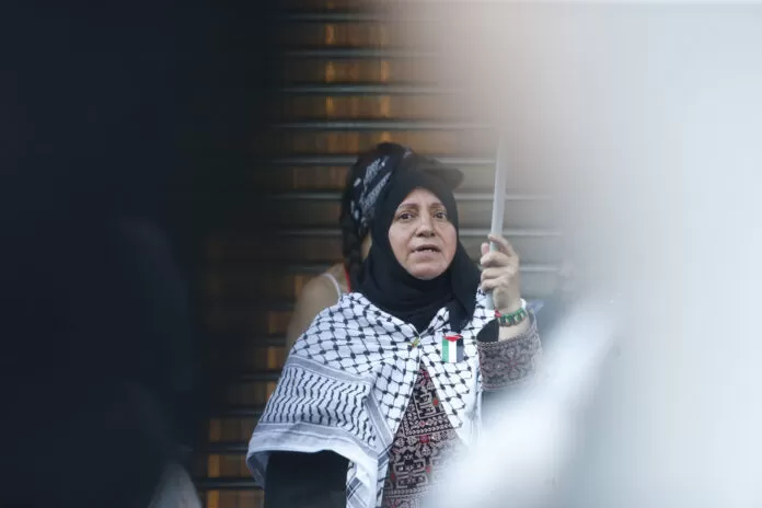 Ato Povo Palestino em SP São Paulo SP 04/11/2023 Ato Mundial em Solidariedade ao Povo Palestino, na avenida Pauista .