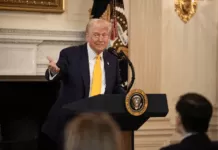 “Nada vai acontecer até que Putin e eu nos encontremos”, diz Trump sobre acordo de paz na Ucrânia Presidente dos Estados Unidos Donald Trump