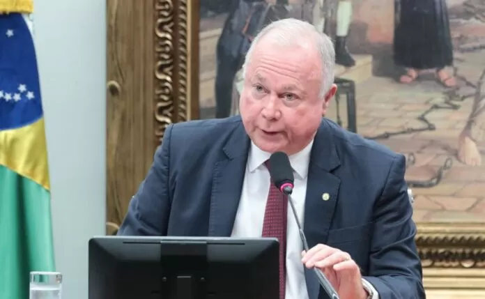 img20250430104320140MED Dep. Paulo Azi (UNIÃO - BA).