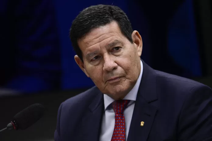 O vice-presidente da República, Hamilton Mourão, durante audiência na Comissão de Relações Exteriores da Câmara. O vice-presidente da República, Hamilton Mourão, durante audiência na Comissão de Relações Exteriores da Câmara.