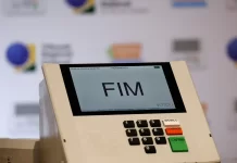 Análise: PEC do fim da reeleição não afeta sucessão em 2026 eleição, urna eletrônica