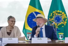 Lula anuncia R$ 825,7 milhões do Fundo Amazônia para fortalecer fiscalização do Ibama Brasília (DF), 07/01/2025 - Presidente da República, Luiz Inácio Lula da Silva ao lado da ministra do Meio Ambiente Marina Silva, durante sanção do Projeto de Lei nº 1970/2019, que institui a Política Nacional para o Manejo Sustentável, Plantio, Extração, Consumo, Comercialização e Transformação do Pequi e demais Frutos e Produtos Nativos do Cerrado.