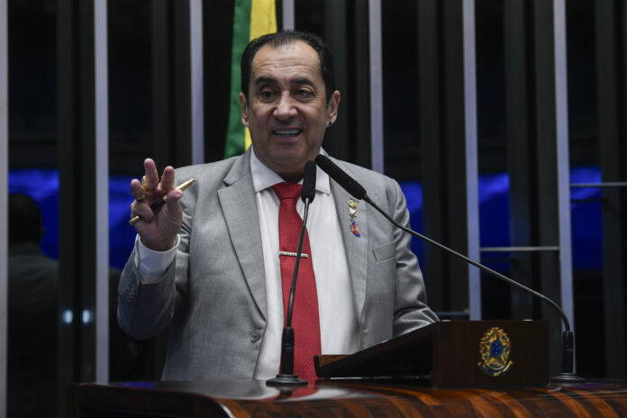 Plenário do Senado Federal durante sessão deliberativa ordinária. Período do Expediente. À tribuna, em discurso, senador Jorge Kajuru (PSB-GO).