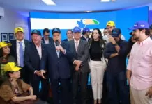 PSDB aprova incorporação do Podemos, que ainda não se decidiu Membros da Executiva Nacional do PSDB durante convenção.