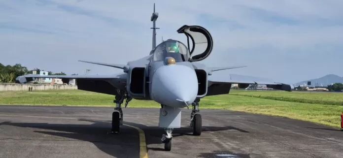 F-39 Gripen FAB 4110 - fotos Força Aérea Brasileira (1) (1) Gripen, Saab, aviação, militar