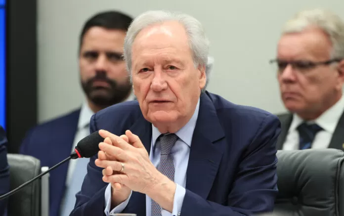 Brasília (DF), 29/04/2025 - A Comissão de Segurança e Combate ao Crime Organizado da Câmara realiza audiência para ouvir o ministro da Justiça e Segurança Pública, Ricardo Lewandowski. .