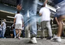 Inscrições para o Enem 2025 terminam nesta sexta-feira (6) São Paulo (SP), 10/11/2024 - Estudantes no segundo dia de provas do ENEM na UNIP Vergueiro em São Paulo.