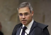 André Mendonça vota pela responsabilização das plataformas caso descumpram ordem judicial Mendonça retoma voto sobre responsabilização das redes sociais.