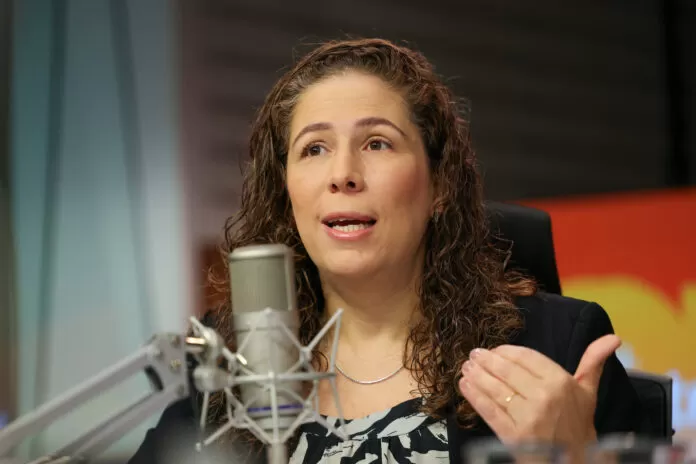 Brasília (DF) 08/07/2025 A ministra da Gestão e da Inovação em Serviços Públicos, Esther Dweck, participa do programa Bom dia, Ministra CPNU, concurso