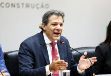 Haddad anuncia conclusão de plano para apoiar setores afetados pelo tarifaço Fernando Haddad