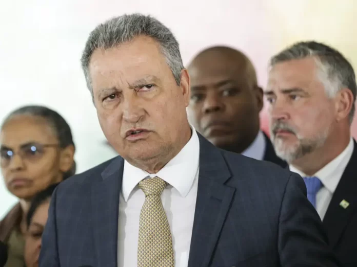 A ministra do Meio Ambiente, Marina Silva, o ministro da Casa Civil, Rui Costa, o então ministro dos Direitos Humanos, Silvio Almeida, e o então ministro da Secretaria de Comunicação Social, Paulo Pimenta.