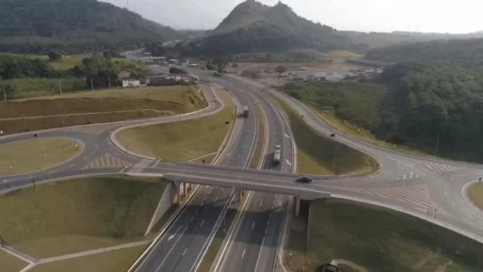 BR-101 no Espírito Santo. Rodovia, estrada