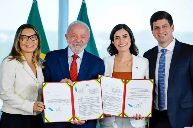Lula, Janja, Tabata Amaral, João Campos