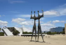 Autoridades brasileiras reagem com unidade às sanções dos Estados Unidos Praça dos Três Poderes, Congresso Nacional, Palácio do Planalto, Supremo Tribunal Federal, STF, governo, Brasil