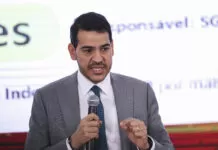 Análise: Coalizão Governo–STF–Senado em risco Brasília (DF), 25/10/2024 - O advogado-geral da União, Jorge Messias, participa de cerimônia de assinatura do novo acordo de repactuação da reparação dos danos da tragédia de Mariana (MG).