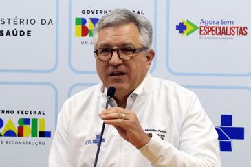 Alexandre Padilha em anúncio de medidas para o programa Agora tem Especialista. Ministro, Ministério da Saúde