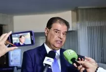 Segue para sanção presidencial projeto que amplia prazo para regularização fundiária em áreas de fronteira Entrevistas - Senador Nelsinho Trad (PSD-MS) Senador Nelsinho Trad (PSD-MS) concede entrevista.