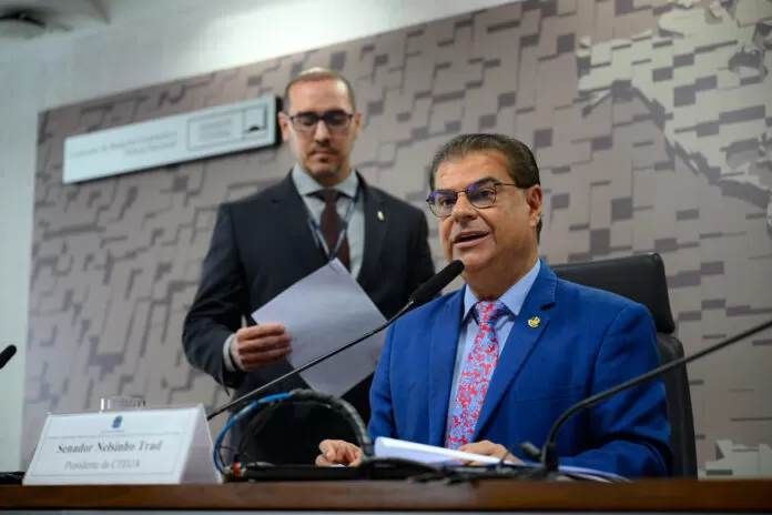 Comissão Temporária Externa para interlocução sobre as relações econômicas bilaterais com os EUA (CTEUA) realiza reunião para instalação da comissão, criada nos termos do RQS 556/2025, para tratar sobre as relações econômicas bilaterais entre Brasil e Estados Unidos da América. À mesa, presidente da CTEUA, senador Nelsinho Trad (PSD-MS).