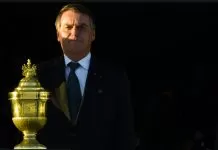 Por 4 votos a 1, STF condena Bolsonaro e mais sete por golpe de Estado O presidente Jair Bolsonaro participa da cerimônia oficial de chegada ao país do coração de Dom Pedro I