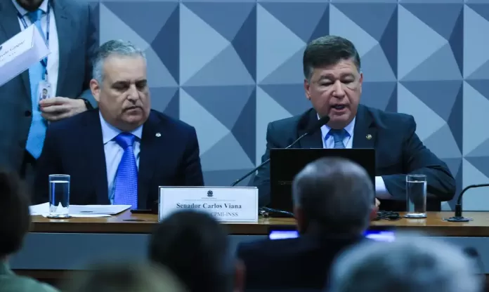 Brasília (DF), 20/08/2025 - A Comissão parlamentar mista de inquérito (CPMI) sobre fraudes no INSS foi instalada com a eleição do presidente, senador, Carlos Viana (Podemos-MG) e o relator o deputado bolsonarista Alfredo Gaspar (União Brasil-AL).