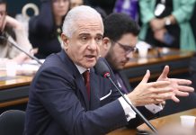 Deputados propõem criação de fundo privado destinado às agências reguladoras Audiência Pública - Atuação da ENEL no Estado do Rio de Janeiro e prorrogação da concessão. Dep. Julio Lopes (PP - RJ) agências reguladoras, fundo privado