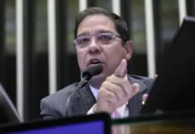 Oposição pressiona por anistia e apresenta “Pacote da Paz” Discussão e Votação de Propostas Legislativas. Dep. Altineu Côrtes (PL - RJ) Vice-presidente da Câmara dos Deputados