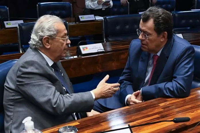 Plenário do Senado Federal durante sessão deliberativa ordinária. Ordem do dia. Na pauta, deliberação da Medida Provisória nº 1.300, de 2025 (pendente de apreciação pela Câmara dos Deputados), e dos demais itens constantes da pauta publicada pela Secretaria-Geral da Mesa. Bancada: senador Jayme Campos (União-MT); senador Eduardo Braga (MDB-AM).