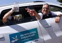 Biofábrica de mosquitos é inaugurada no DF para combater dengue, zika e chikungunya Brasília (DF), 09/09/2025 - Mosquitos aedes aegypti inoculados com a bactéria Wolbachia são soltos por agente da secretaria de Meio Ambiente do DF. O ministro da Saúde, Alexandre Padilha, inaugurou a biofábrica de Wolbachia de Brasília, no Núcleo de Controle Químico e Biológico (NCQB). Os dengue