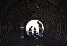 TCU determina à Casa Civil mais transparência na execução de obras do PAC Brasília (DF), 27/05/2025 - Trabalhadores no trecho subterrâneo das obras do Cinturão das Águas do Ceará, parte do Projeto de Integração do São Francisco. Novo PAC