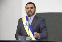 Governador do Tocantins é afastado após operação da PF Governador Wanderlei Barbosa toma posse na Assembleia Legislativa — Foto: Antonio Gonçalves/Governo do Tocantins