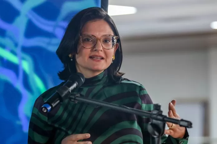 Brasília (DF), 30/01/2024, A coordenadores brasileiros do Grupo de Trabalho (GT), Tatiana Prazeres, secretária de Comércio Exterior do Ministério do Desenvolvimento, Indústria, Comércio e Serviços (MDIC), durante entrevista coletiva para apresentar um balanço da primeira reunião do GT, Grupo de Trabalho de Comércio e Investimentos do G20 – que integra a Trilha de Sherpas. MDIC, Estados Unidos, EUA