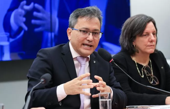 Brasília (DF), 03/09/2025 - Comissão de Finanças e Tributação da Câmara durante audiência pública para debater o tema Operação Carbono Oculto: justiça fiscal e regulação. Participou o secretário especial da Receita Federal, Robinson Barreirinhas.
