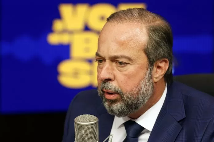 Brasília (DF), 03/09/2025 - Alexandre Silveira, ministro de Minas e Energia, participa do programa A Voz do Brasil. mineral, minerais, mineração