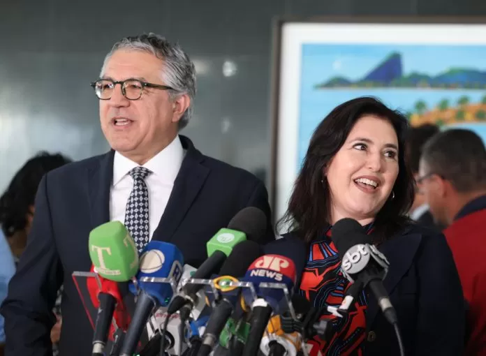 06/05/2024 – Ministro das Relações Institucionais, Alexandre Padilha, a Ministra do Planejamento e Orçamento, Simone Tebet, o Advogado-Geral da União Jorge Messias, durante entrevista coletiva. China